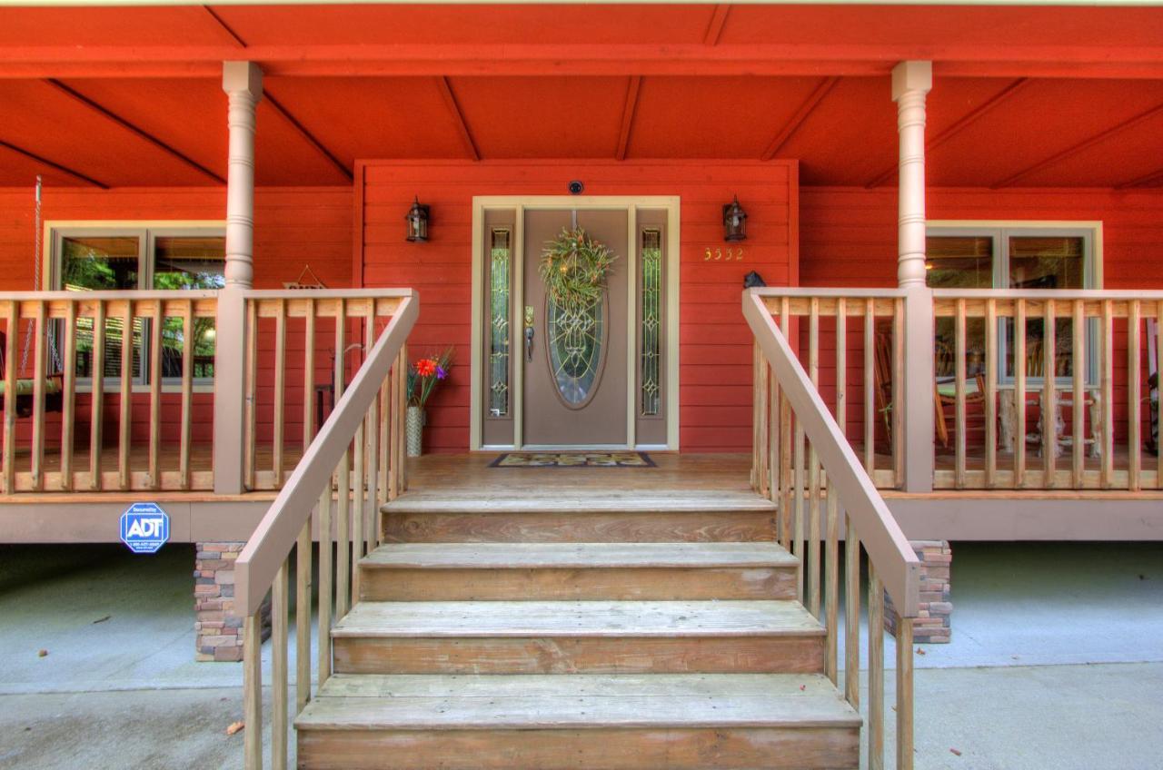 Gorgeous "Country Roads" By Honeybearcabins 4Br 4Ba, Next To Pool, Easy Drive, Main Strip Location! Pigeon Forge Exterior foto