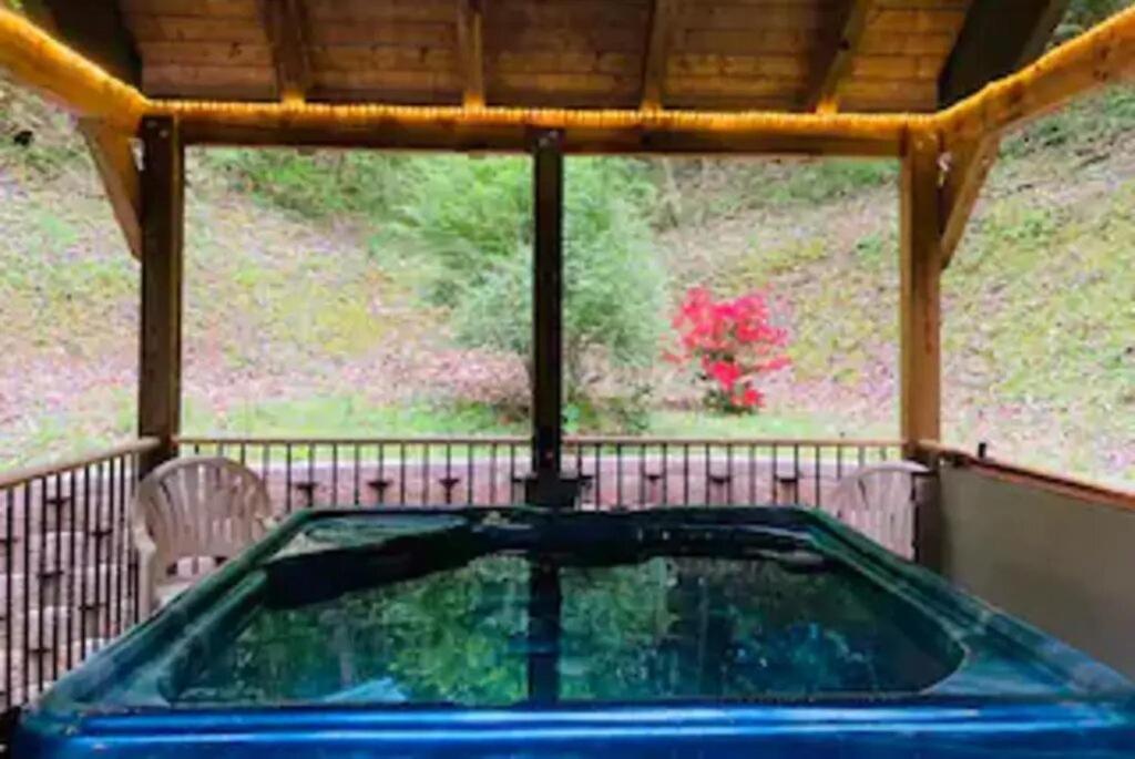 Gorgeous "Country Roads" By Honeybearcabins 4Br 4Ba, Next To Pool, Easy Drive, Main Strip Location! Pigeon Forge Exterior foto